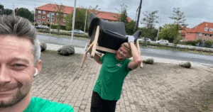 Flytte i weekenden? Flyttemænd fra Minding Flytning i gang med en weekendflytning på Frederiksberg i København