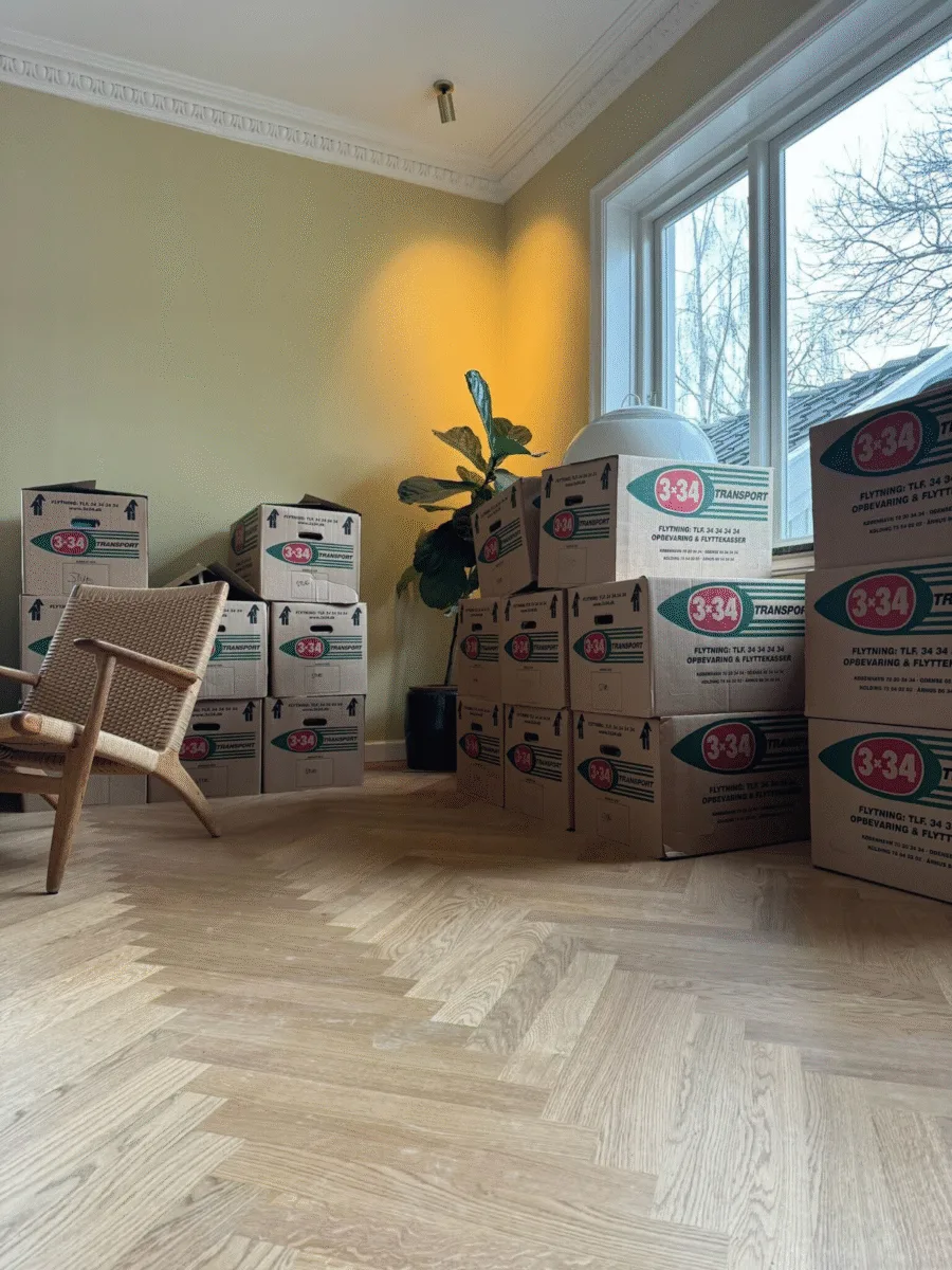 Transport af flyttekasser i København, hvor Minding flytning sørger for en hurtig og effektiv løsning. Vi gør flytningen lettere for vores kunder.