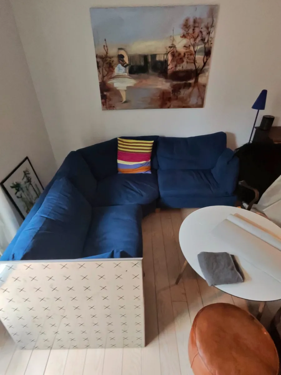Professionel flytning af en 3 modulers sofa i København, tilpasset dine behov med omtanke.