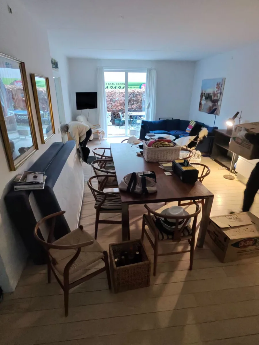 Lejligheden før flytning af 3-værelses lejlighed i København, en vigtig fase inden flytningen finder sted.
